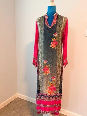 Fuchsia & Multicolor Floral Kurti Mandarin Collar Border Detail